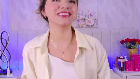Snapshot of anastasia_steelegb chatting on May 29, 12:14 pm Mia online show from May 29, 12:14 pm