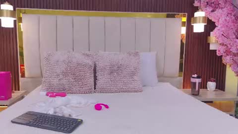Snapshot of anastasia_steelegb chatting on June 26, 12:20 pm Mia online show from June 26, 12:20 pm