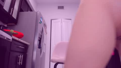 Snapshot of anastasiabeyond chatting on December 15, 1:10 am Anastasia Beyond online show from December 15, 1:10 am