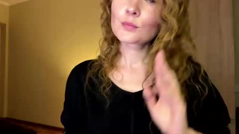 Snapshot of anavelle chatting on June 15, 10:45 pm Ana online show from June 15, 10:45 pm