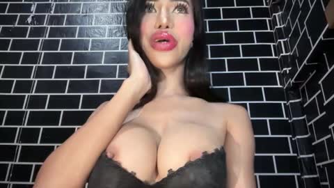 Snapshot of anawalters chatting on December 2, 5:19 pm anawalters online show from December 2, 5:19 pm