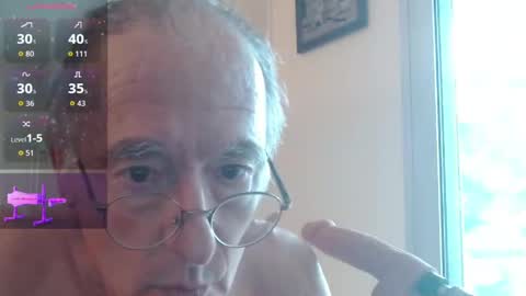 Snapshot of anax69 chatting on May 10, 12:21 pm mario online show from May 10, 12:21 pm