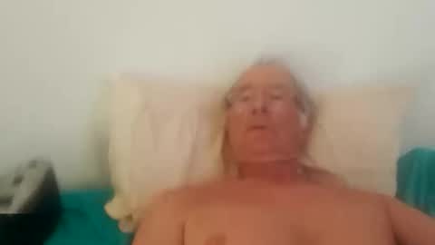 Snapshot of anax69 chatting on June 4, 12:33 pm mario online show from June 4, 12:33 pm