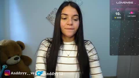 Snapshot of anddyyy___ chatting on May 16, 5:23 pm Andy online show from May 16, 5:23 pm