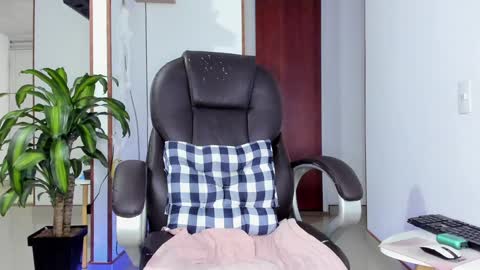 Ander Arias online show from February 6, 11:15 pm