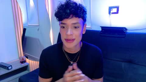 Snapshot of ander_ashford77 chatting on May 23, 12:20 pm Ander online show from May 23, 12:20 pm