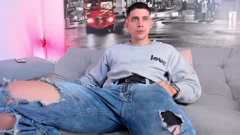 Snapshot of ander_perez chatting on December 20, 4:14 pm ANDER online show from December 20, 4:14 pm