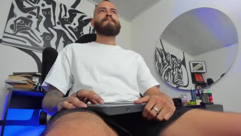 Snapshot of anders_x chatting on June 7, 12:04 am Andrs - online show from June 7, 12:04 am