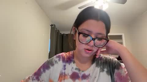 anditspinkxo online show from June 15, 4:25 am