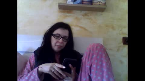 Snapshot of andjela9999 chatting on March 17, 11:57 am andjela9999 online show from March 17, 11:57 am