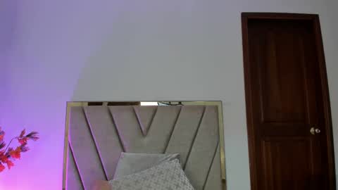 Andra Cyrus online show from February 9, 2:07 pm