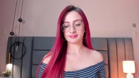 Andra Cyrus online show from January 14, 9:20 pm