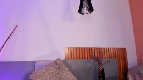Snapshot of andracyruss chatting on June 10, 10:30 pm Andra Cyrus online show from June 10, 10:30 pm