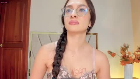 Snapshot of andracyruss chatting on June 14, 2:30 pm Andra Cyrus online show from June 14, 2:30 pm