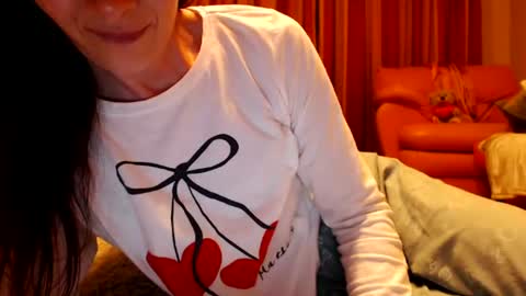 Snapshot of andrasweetie chatting on July 9, 11:09 pm Andra online show from July 9, 11:09 pm