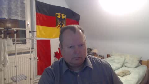 Snapshot of andre124231 chatting on January 1, 3:35 pm Andre online show from January 1, 3:35 pm