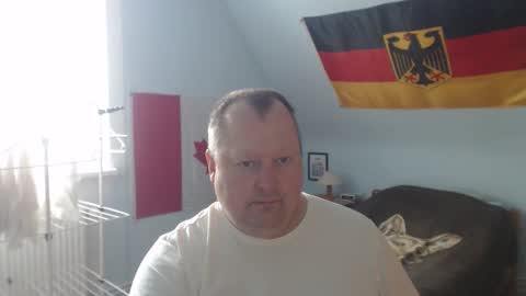 Snapshot of andre124231 chatting on September 22, 3:03 pm Andre online show from September 22, 3:03 pm