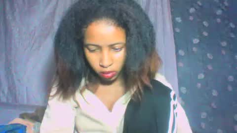 andre415913 online show from May 2, 3:11 am