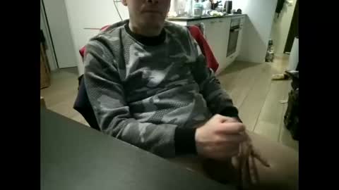 Snapshot of andre7760 chatting on October 10, 8:08 pm my skyp       ericson1976 online show from October 10, 8:08 pm