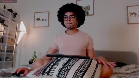 Snapshot of andre_cole chatting on December 17, 12:23 am Andre Cole online show from December 17, 12:23 am