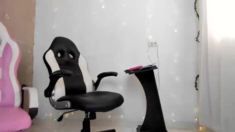 andre_lezcano online show from September 14, 7:57 pm