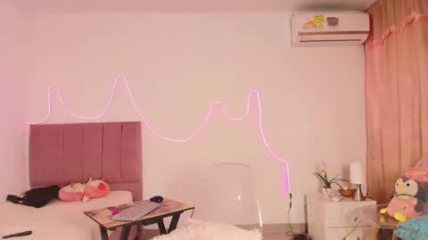 andre_lezcano online show from April 26, 1:31 pm