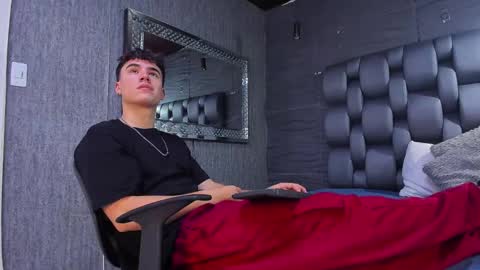 Snapshot of andre_parker chatting on January 26, 12:58 am Andre Parker online show from January 26, 12:58 am