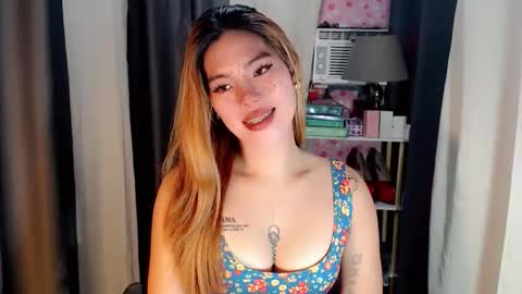 andrea06121998 online show from April 28, 12:32 pm