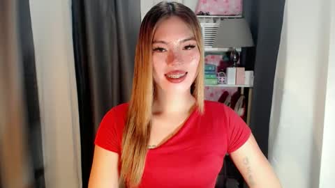 Snapshot of andrea06121998 chatting on May 24, 2:00 pm andrea06121998 online show from May 24, 2:00 pm