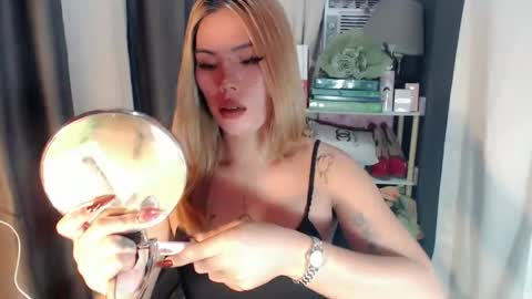 andrea06121998 online show from July 28, 7:37 am