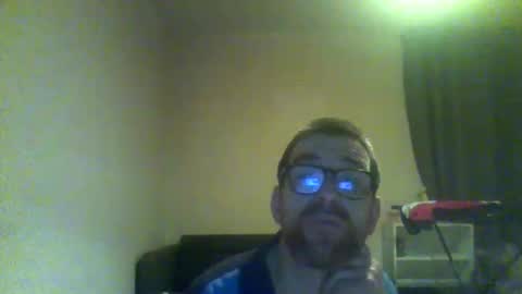 Snapshot of andrea2025 chatting on October 8, 3:04 am andrea2025 online show from October 8, 3:04 am