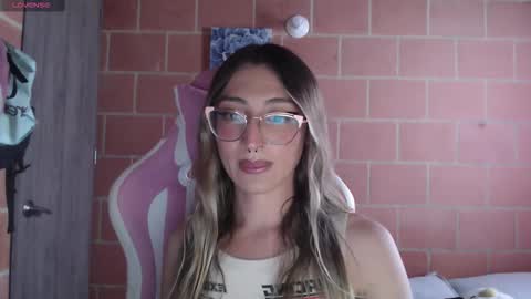 Andrea  online show from February 9, 9:19 pm