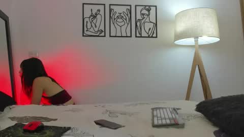 Snapshot of andrea_cherryy_ chatting on April 18, 8:42 pm Andrea Cherry online show from April 18, 8:42 pm