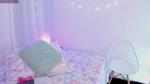 Snapshot of andrea_osorio_ chatting on December 15, 11:36 am Andrea online show from December 15, 11:36 am