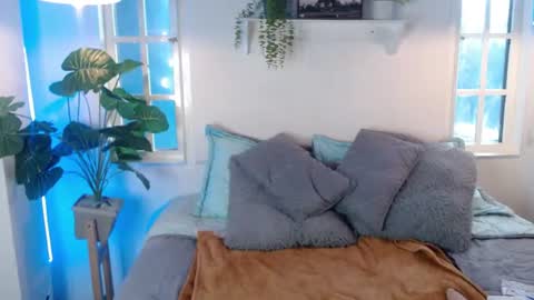 Snapshot of andrea_secret_ chatting on July 10, 1:58 pm ANDREA online show from July 10, 1:58 pm