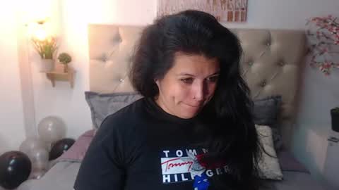 Snapshot of andrea_secret_ chatting on August 7, 1:57 pm ANDREA online show from August 7, 1:57 pm