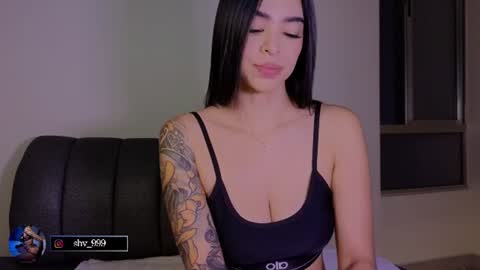 Snapshot of andrea_torres_ chatting on July 14, 3:44 am online show from July 14, 3:44 am