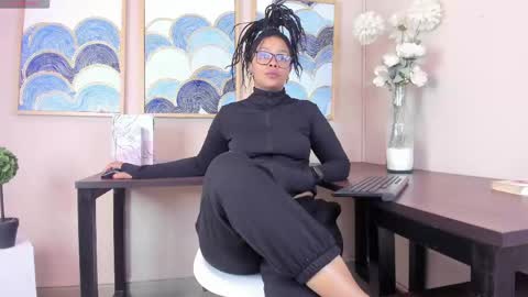Andrea Zoelins online show from May 17, 2:35 pm