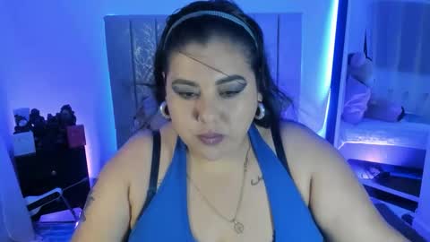 andreaakinky online show from November 17, 8:31 am