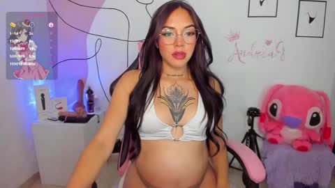 Snapshot of andreag_ chatting on May 29, 6:11 am Andrea online show from May 29, 6:11 am