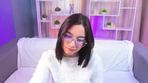 Snapshot of andreajohnsons chatting on April 9, 8:31 am andreajohnsons online show from April 9, 8:31 am