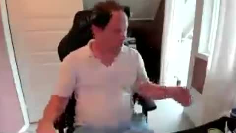 Snapshot of andreast46 chatting on July 30, 4:50 pm andreast46 online show from July 30, 4:50 pm