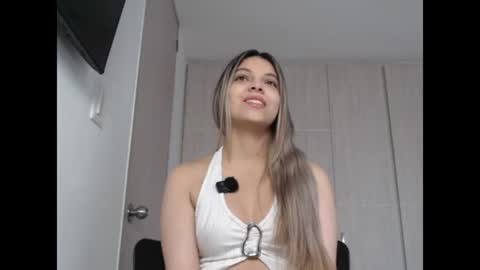 andreau 19 online show from July 1, 1:24 pm