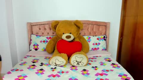 Snapshot of andreaytatyts chatting on October 6, 2:03 pm Andrea Y Taty online show from October 6, 2:03 pm