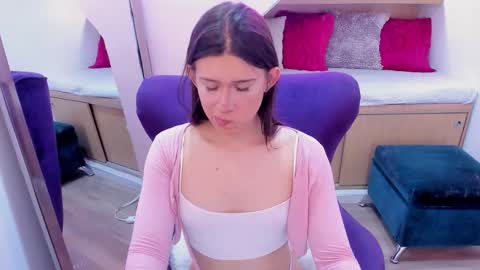 Snapshot of andrecastaneda chatting on November 22, 7:46 pm Andre Castaneda online show from November 22, 7:46 pm