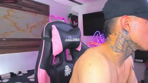 Snapshot of andrees_s chatting on September 17, 1:29 am andrees_s online show from September 17, 1:29 am