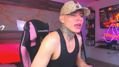 Snapshot of andrees_s chatting on November 4, 9:14 pm andrees_s online show from November 4, 9:14 pm