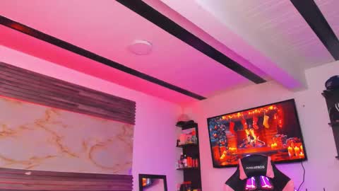 Snapshot of andrees_s chatting on November 20, 1:17 am andrees_s online show from November 20, 1:17 am