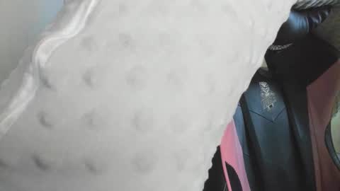 Snapshot of andrees_s chatting on November 21, 7:01 pm andrees_s online show from November 21, 7:01 pm