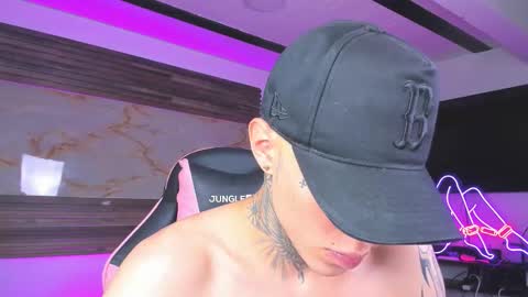 Snapshot of andrees_s chatting on November 30, 11:42 pm andrees_s online show from November 30, 11:42 pm